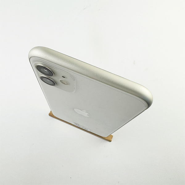 Apple iPhone 11 128GB White Б/У №3676 (Стан 7/10)