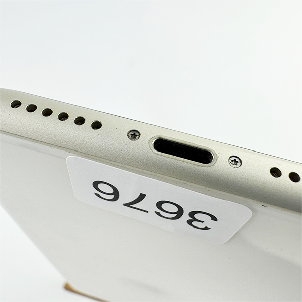 Apple iPhone 11 128GB White Б/У №3676 (Стан 7/10)