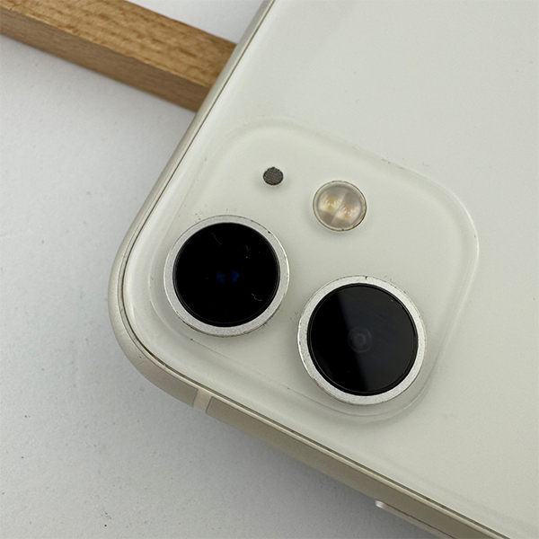 Apple iPhone 11 128GB White Б/У №3676 (Стан 7/10)