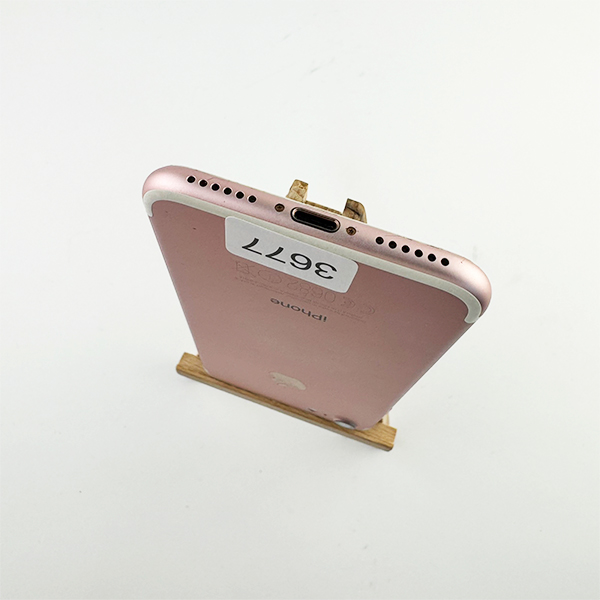 Apple iPhone 7 32GB Rose Gold Б/У №3677 (Стан 8/10)