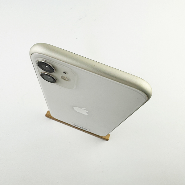 Apple iPhone 11 128GB White Б/У №3680 (Стан 8/10)