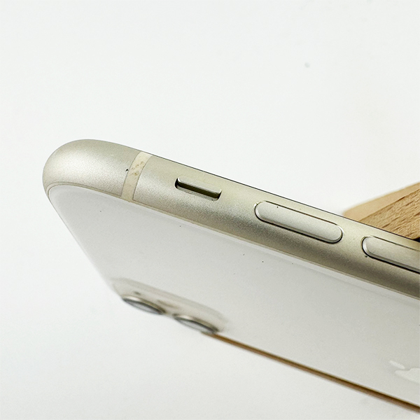 Apple iPhone 11 128GB White Б/У №3680 (Стан 8/10)